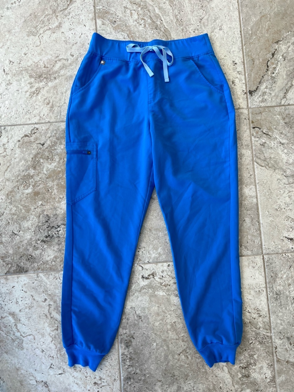 FIGS Zamora Jogger Scrub Pants in Limited Edition Capri Blue (PO# 2679), size M